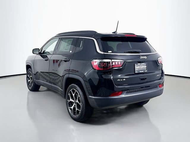 New 2026 Diamond Black Crystal Pearl-Coat Exterior Paint Jeep Limited image 5
