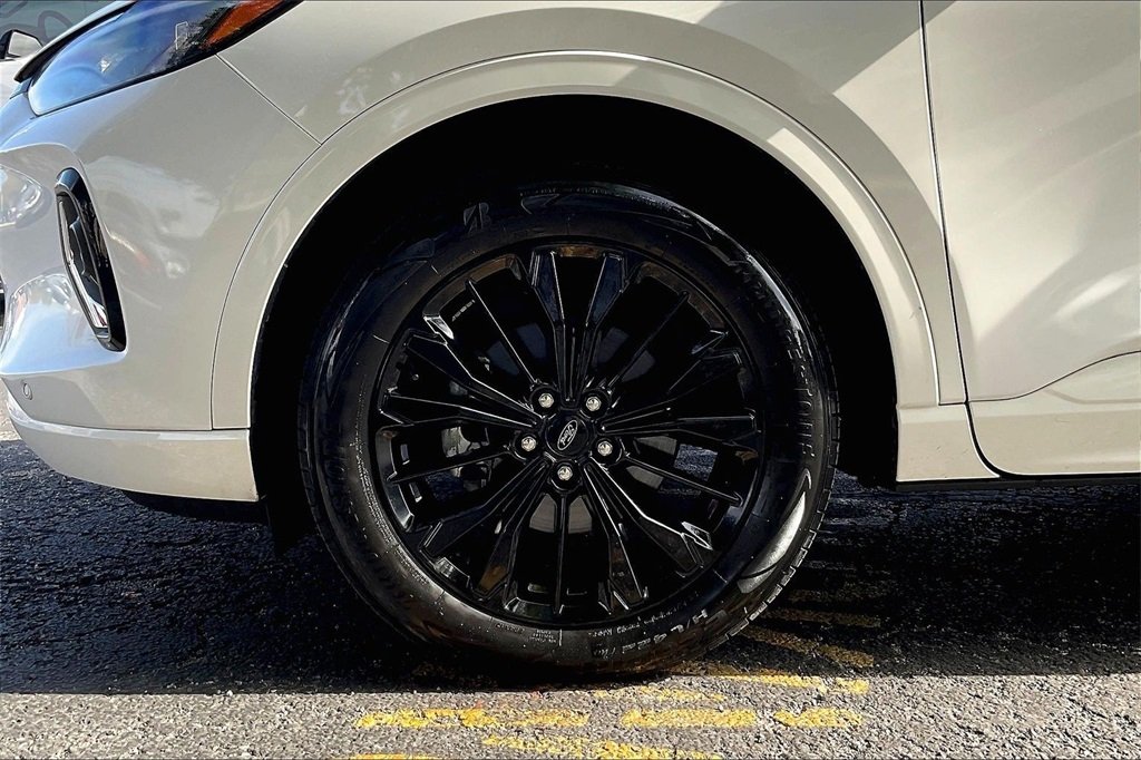 2023 FORD ESCAPE - Image 7