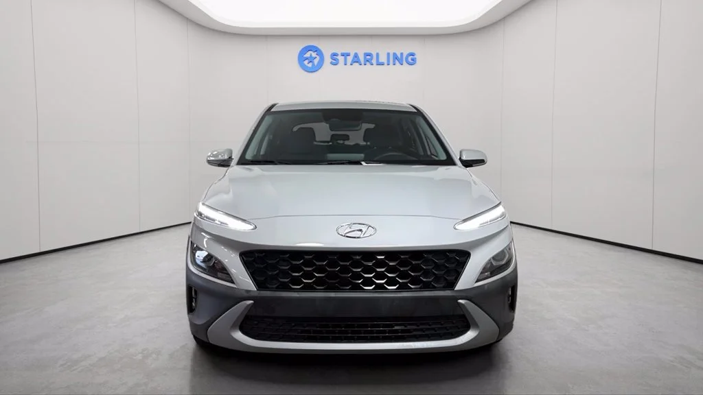 Used 2022 Silver Hyundai SE image 16