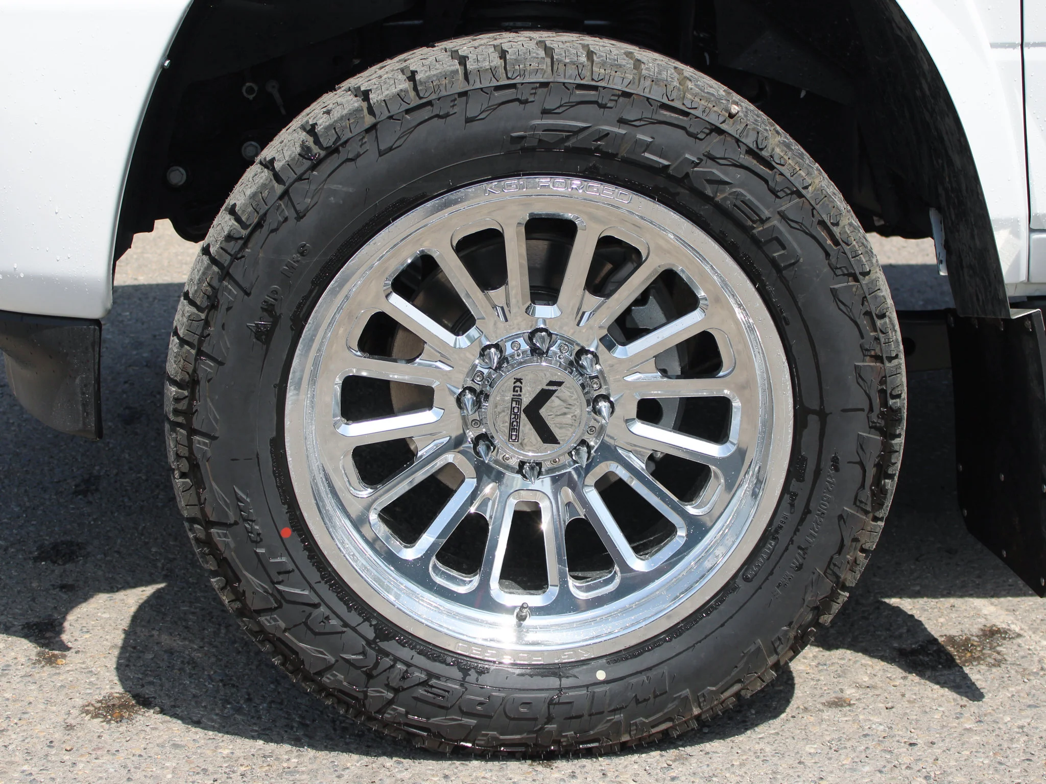 New 2026 White RAM Limited Longhorn*, 2 Inch BDS Lift, Forged 22 Inch Wheels, 35 Inch Tires image 4