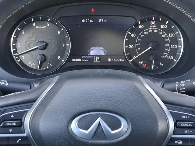 Used 2025 Black INFINITI LUXE image 13