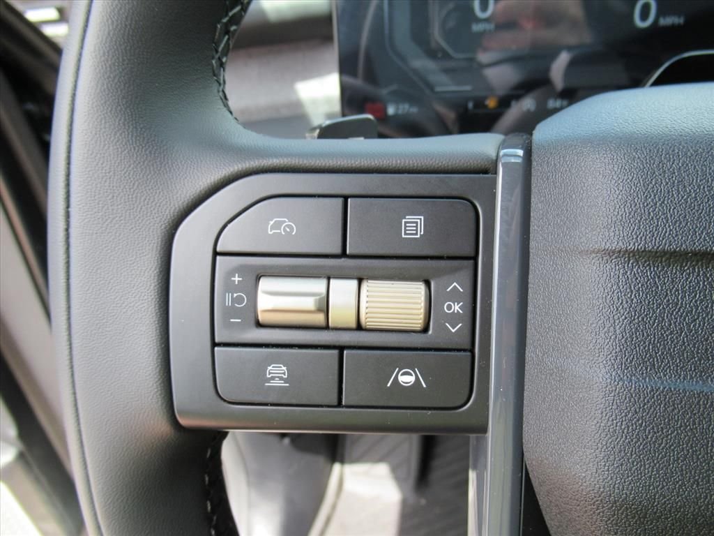 Used 2027 Black Kia SX image 23