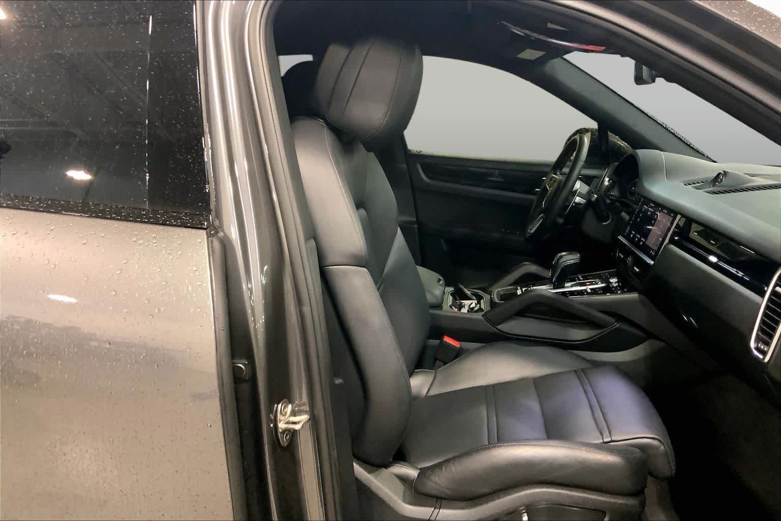 Used 2021 Quartzite Grey Metallic Porsche  image 9