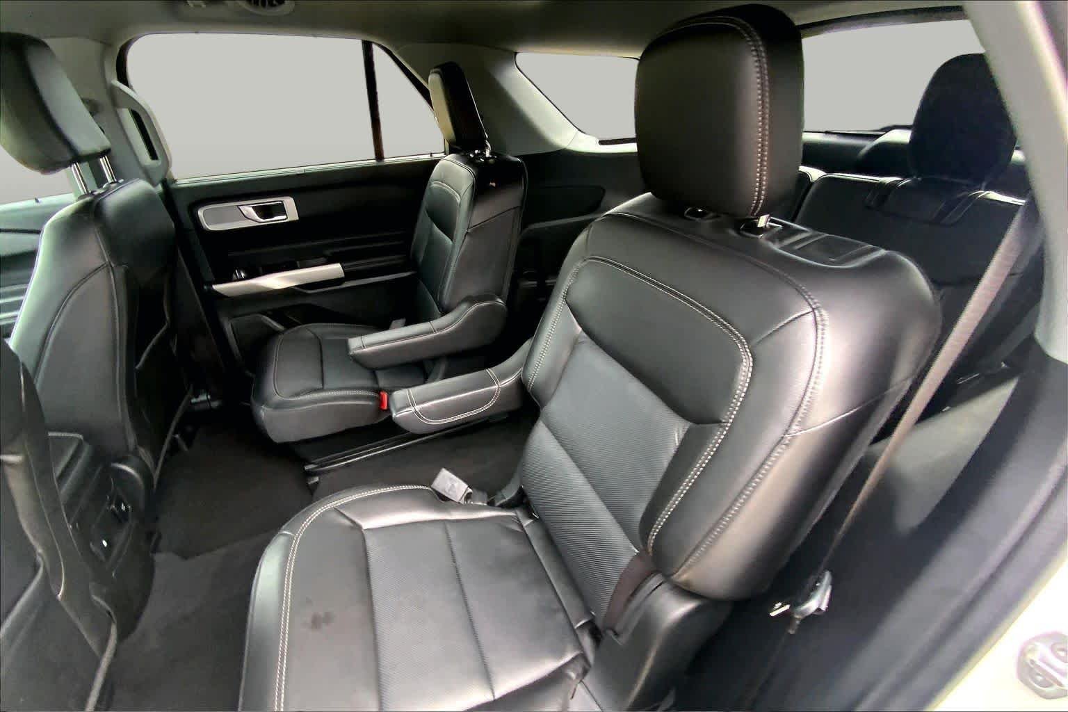 Used 2022 Star White Metallic Tri-Coat Ford Limited image 20