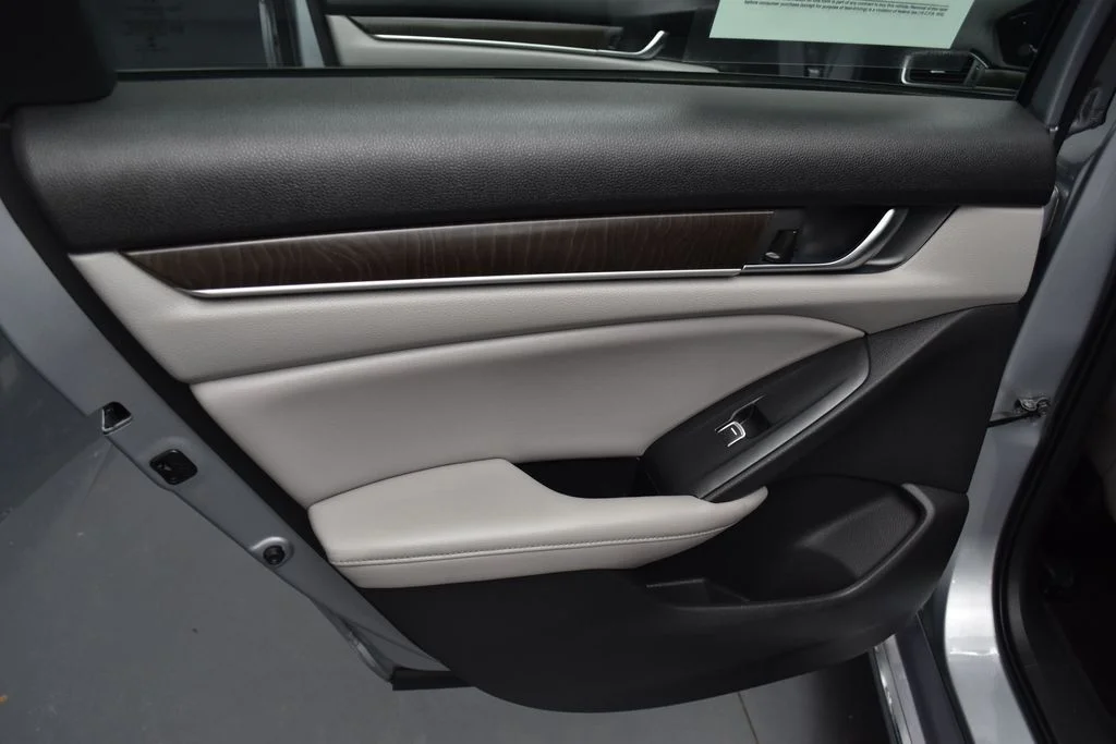 2018 Honda Accord EX-L - Photo 17