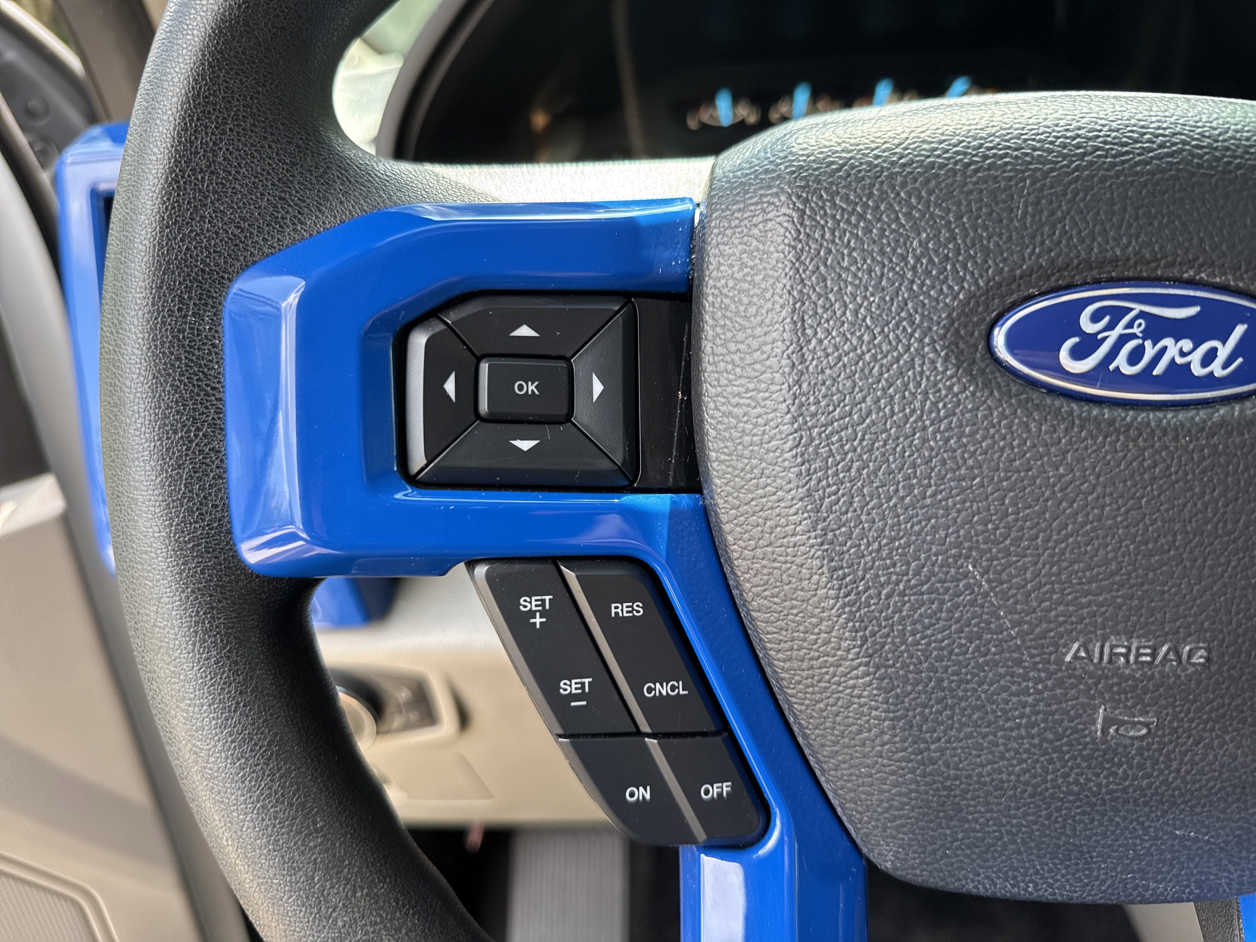 Used 2018 Oxford White Ford XL image 23