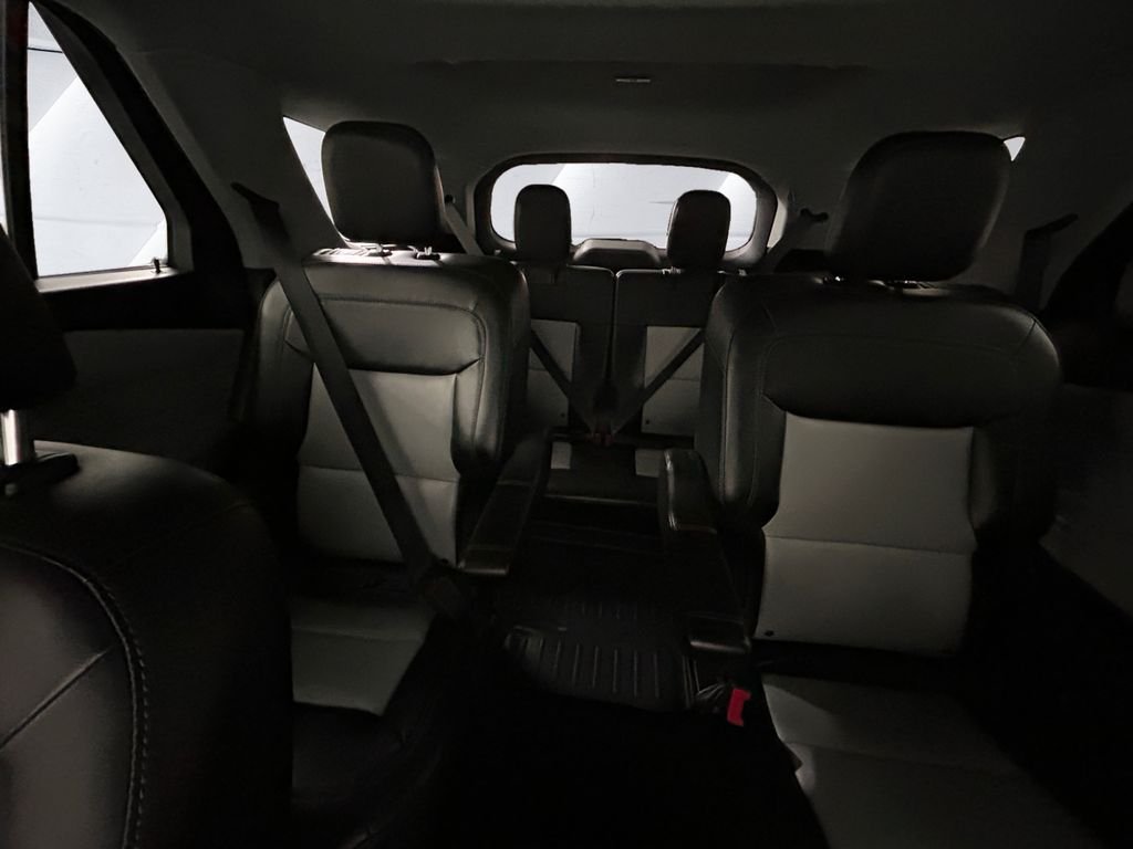Used 2022 Gray Ford XLT image 18
