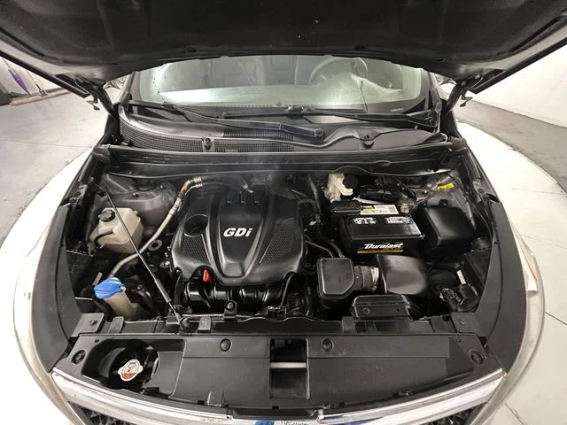 Used 2015 Silver Kia LX image 21