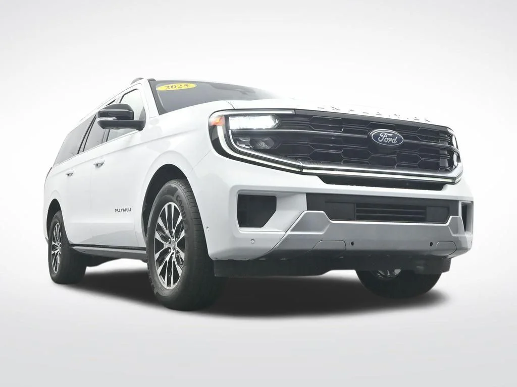 Certified Used 2025 Oxford White Ford Platinum image 35