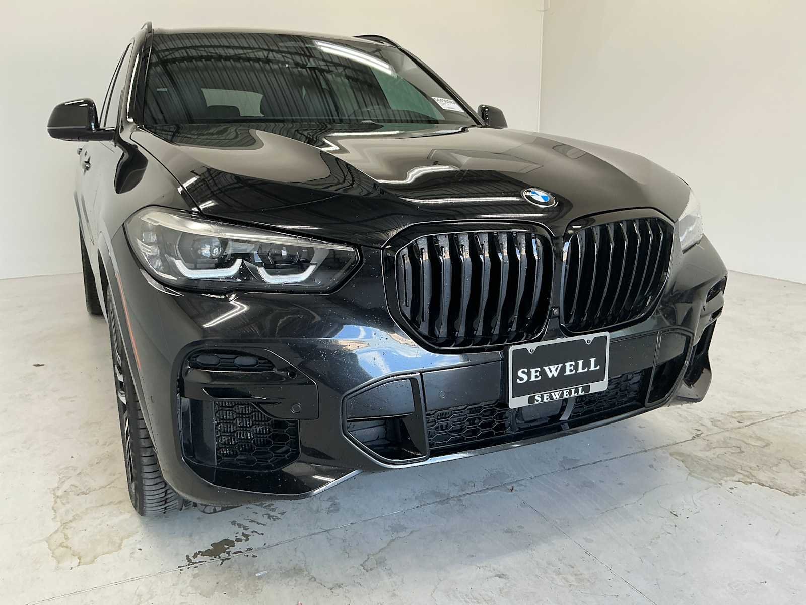 Used 2023 Black Sapphire Metallic BMW xDrive40i image 5