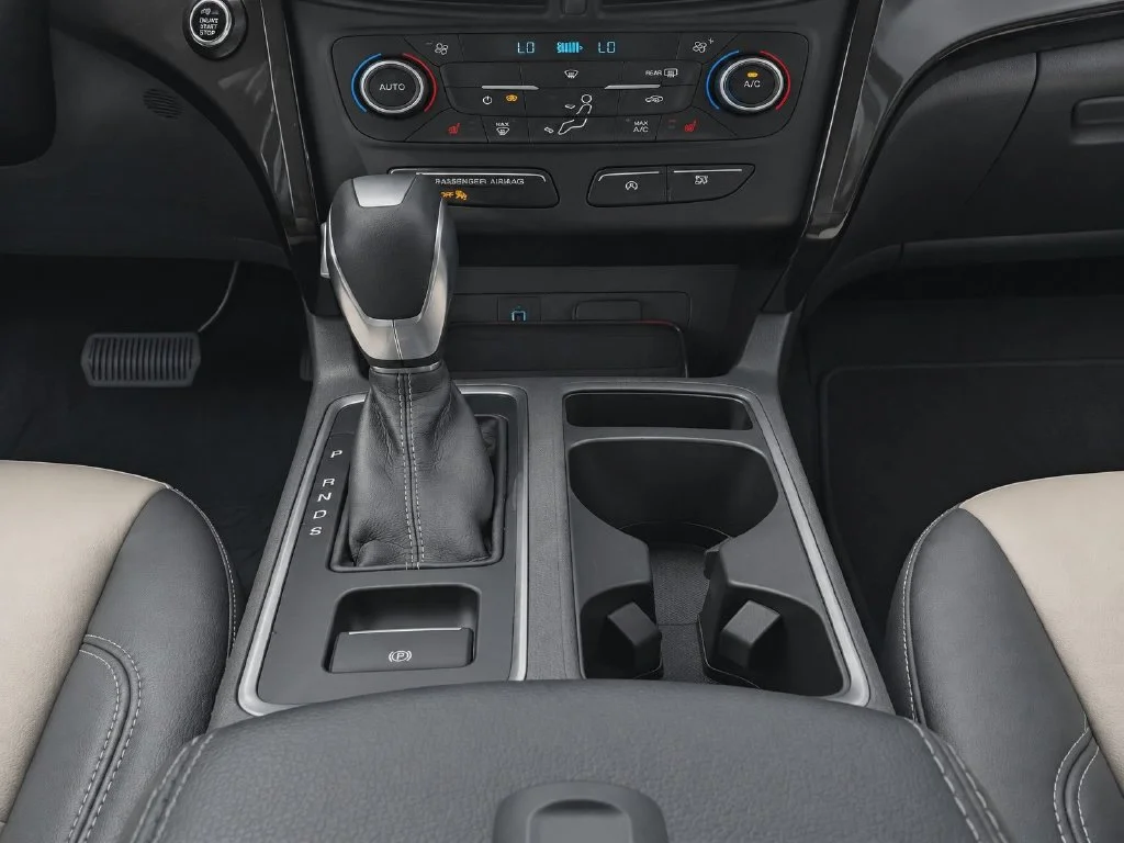 Used 2019 Gray Ford SEL image 14