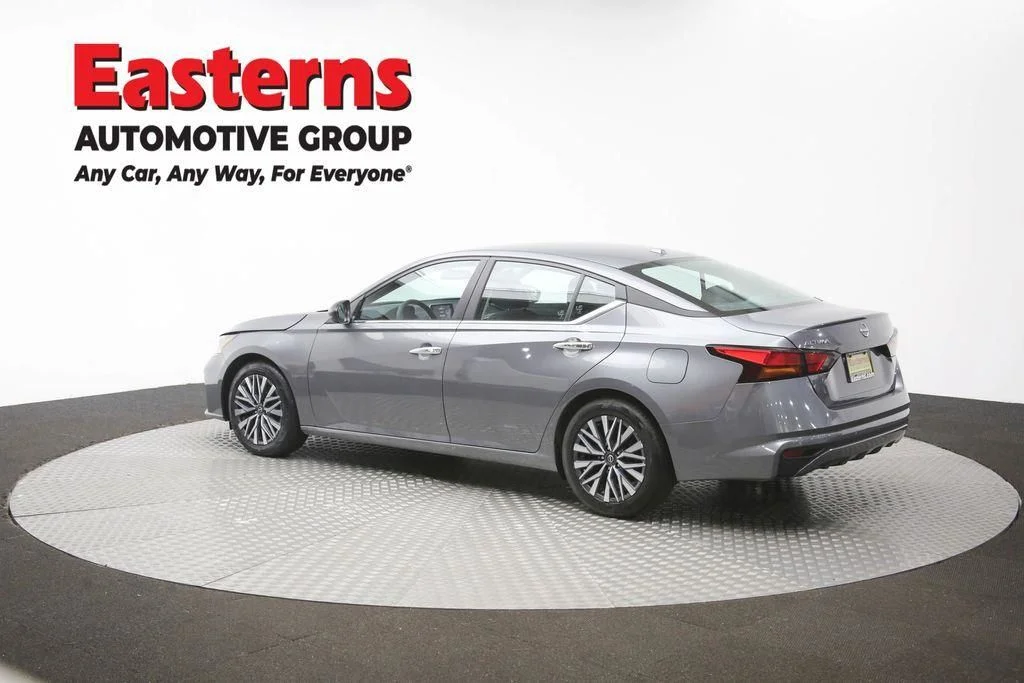 Used 2025 Gray Nissan 2.5 SV image 66