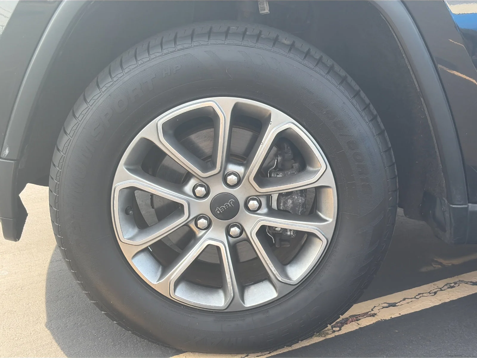 Used 2014 Brilliant Black Crystal Pearlcoat Jeep Limited image 10