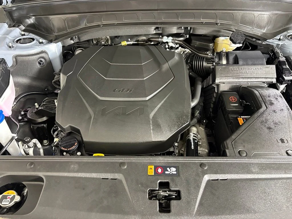 Used 2025 Silver Kia S image 39