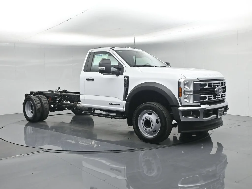 New 2026 Oxford White Ford XL image 6