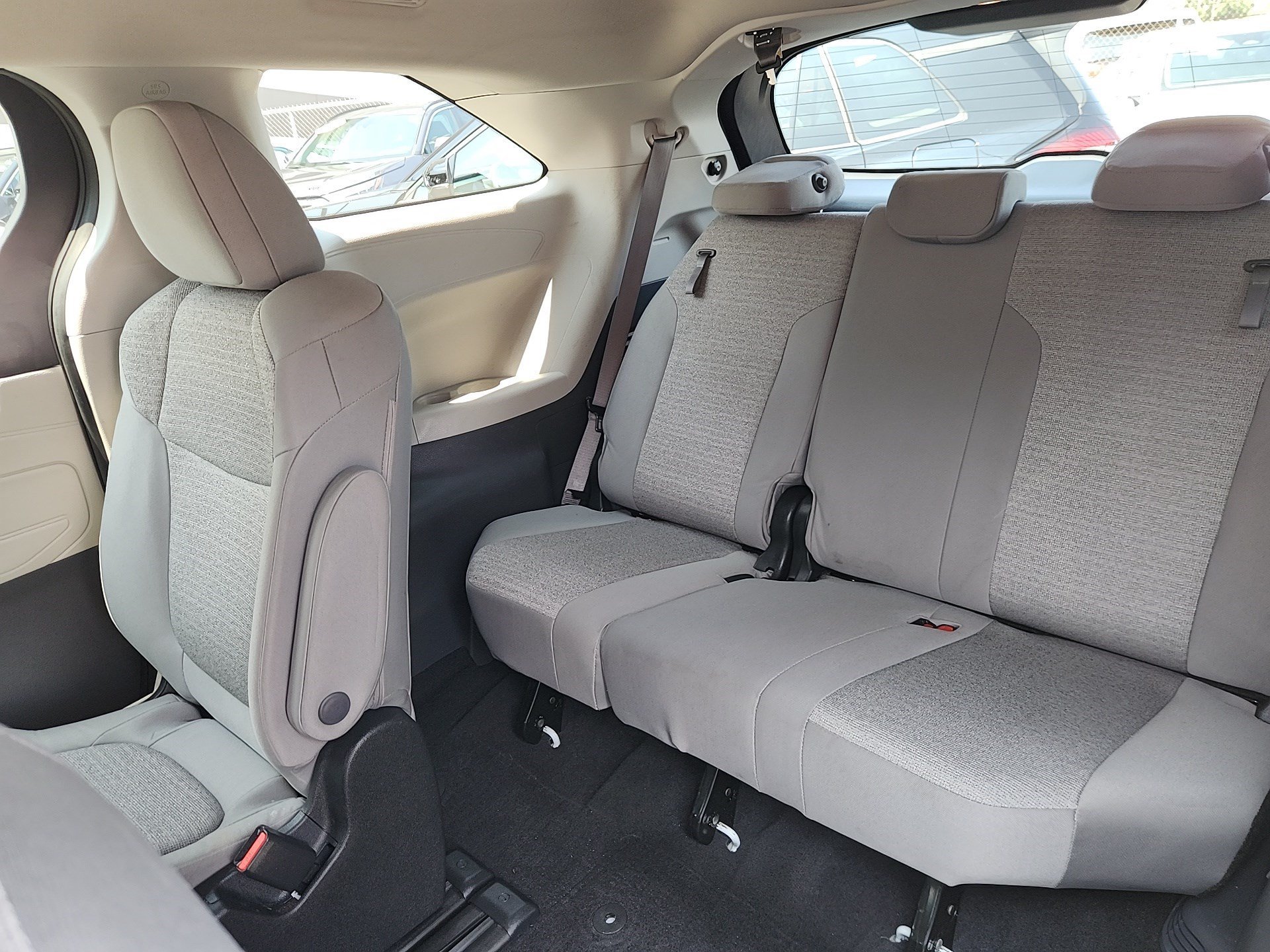 Certified Used 2022 White Toyota LE image 23