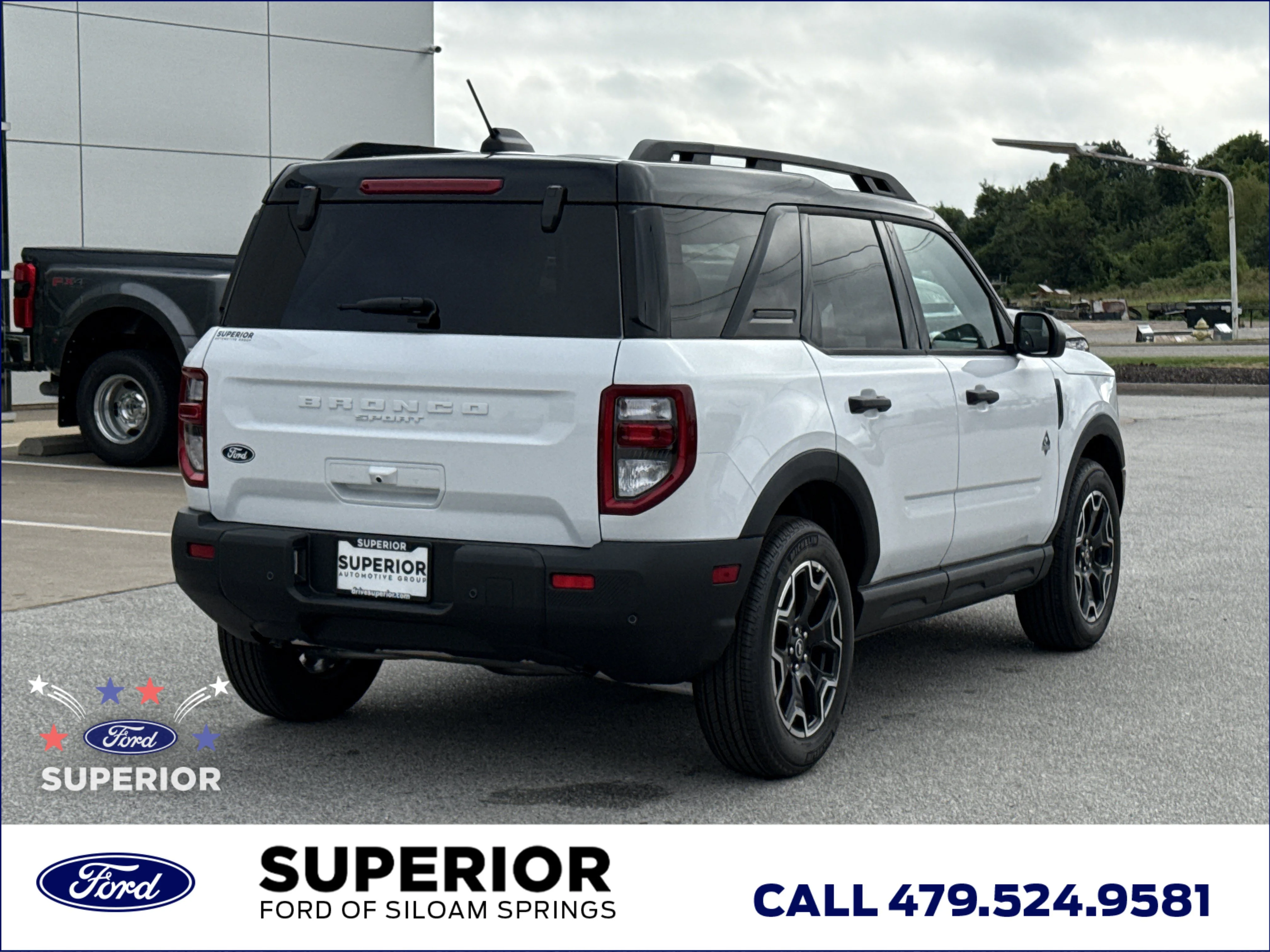 New 2026 Oxford White Ford Outer Banks 4WD image 3