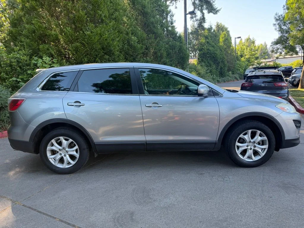 Used 2011 Liquid Silver Metallic Mazda Touring image 2