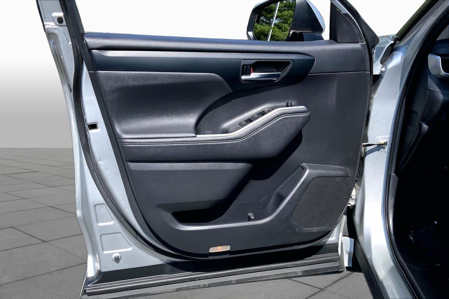 Used 2023 Celestial Silver Metallic Toyota Hybrid XLE image 22
