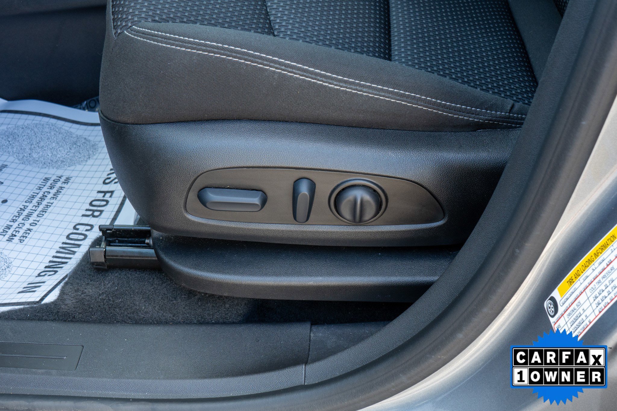 2023 GMC Terrain SLE - Photo 29