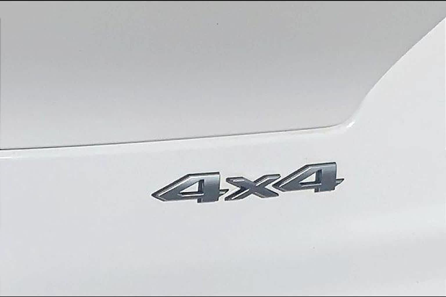 Used 2023 Bright White Clearcoat Jeep Summit Reserve image 30