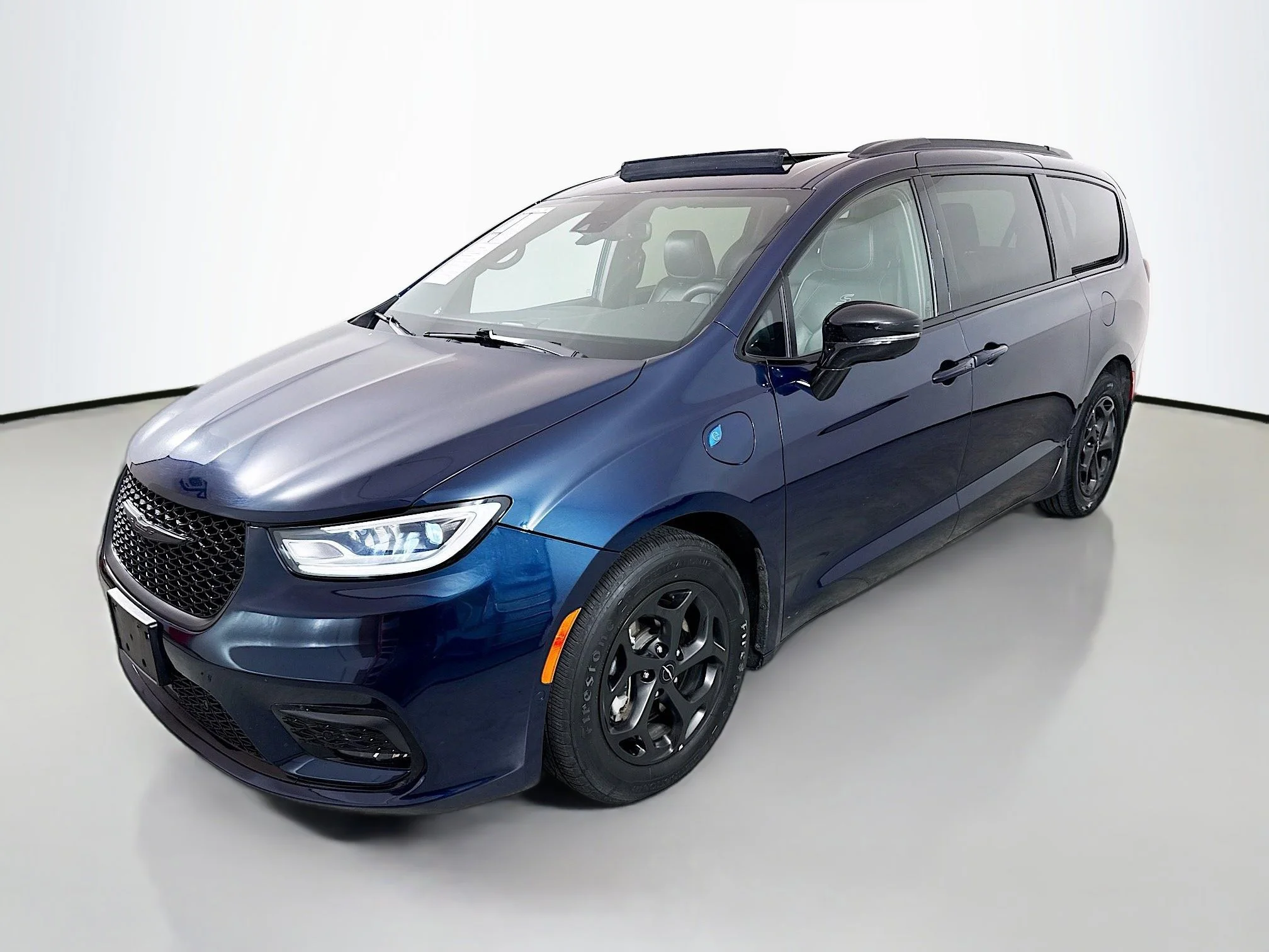 Used 2024 Fathom Blue Pearlcoat Chrysler Hybrid Premium S Appearance Pkg image 3