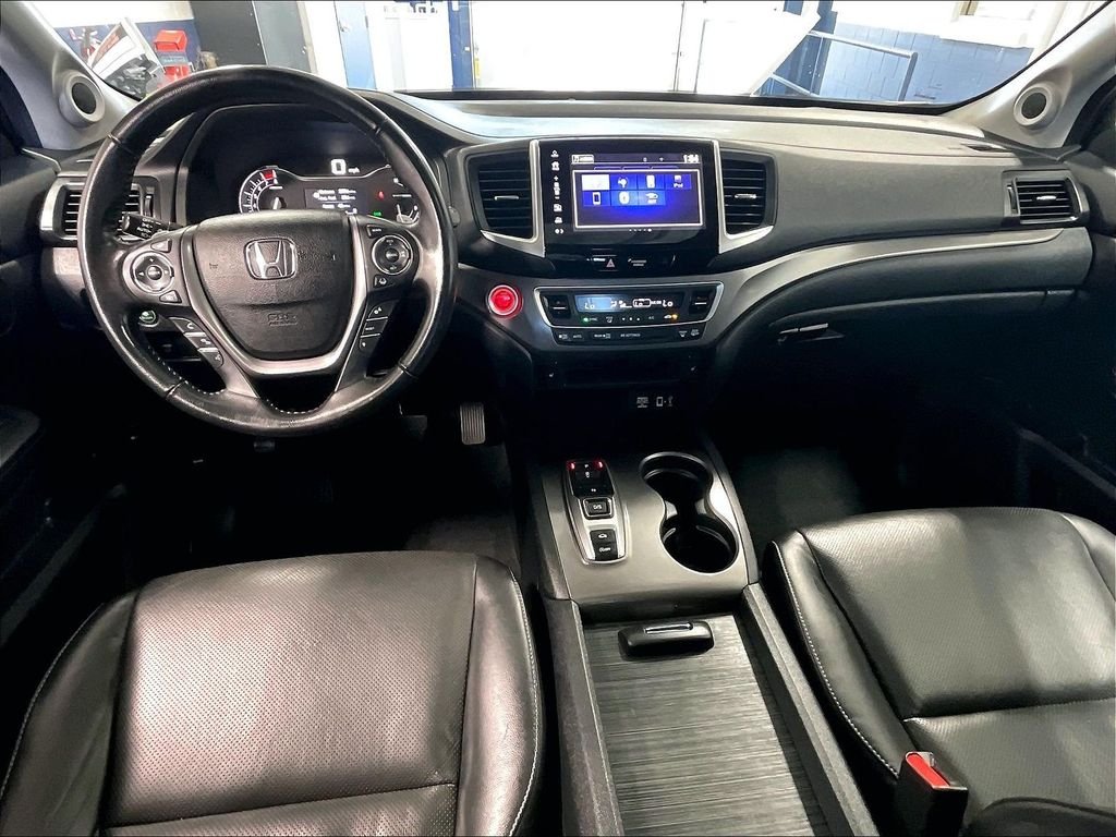 Used 2020 Brown Honda RTL image 21