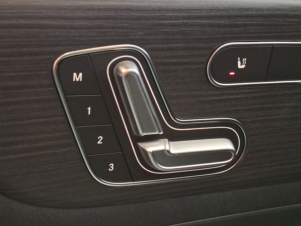 New 2026 Mountain Grey Metallic Mercedes-Benz GLA 250 image 48