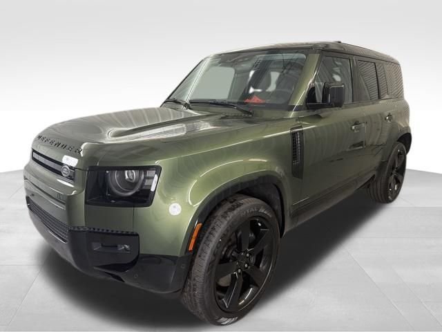 2026 Land Rover Defender 110 X-Dynamic SE P400's photo