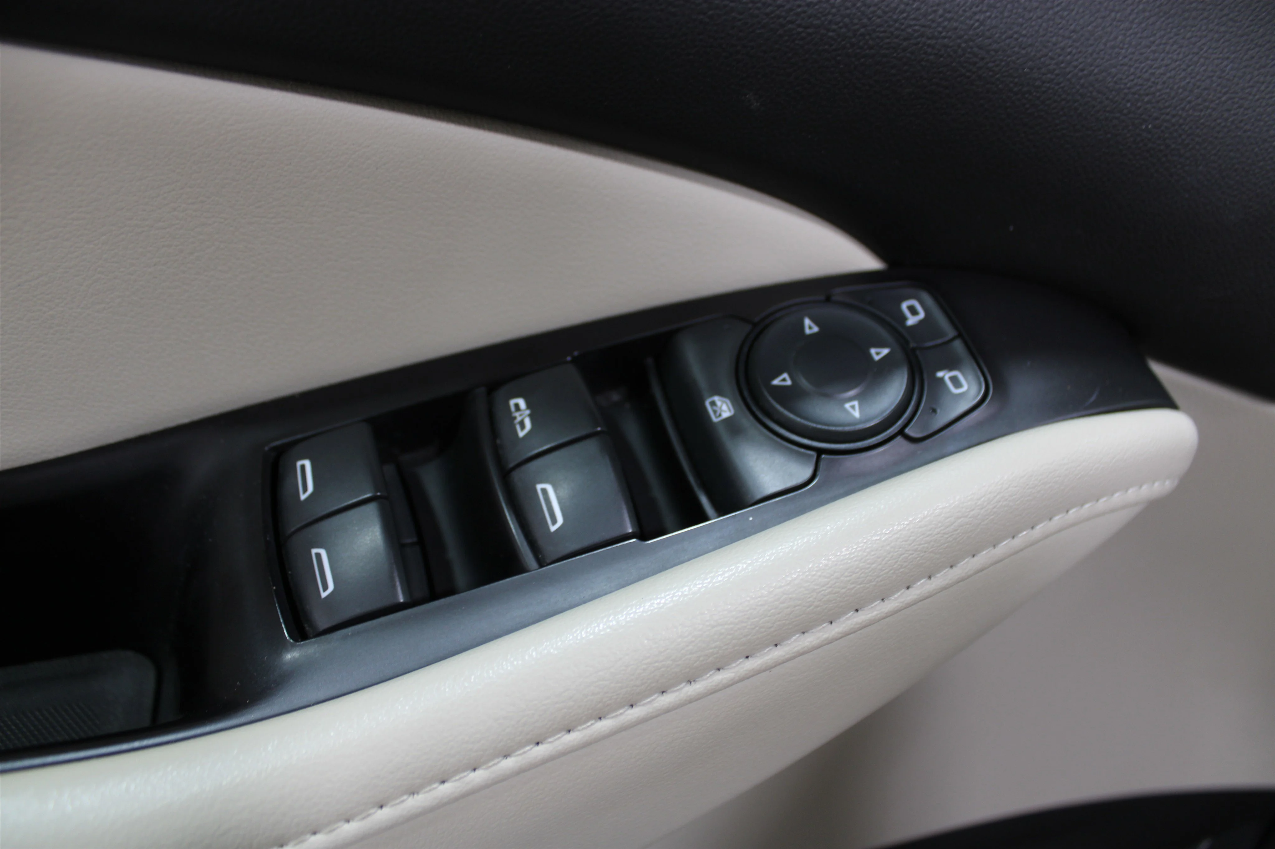 2020 Buick Enclave Essence - Photo 6