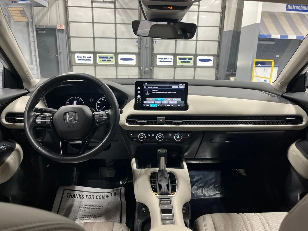 Used 2025 Lunar Silver Metallic Honda AWD EX-L image 28