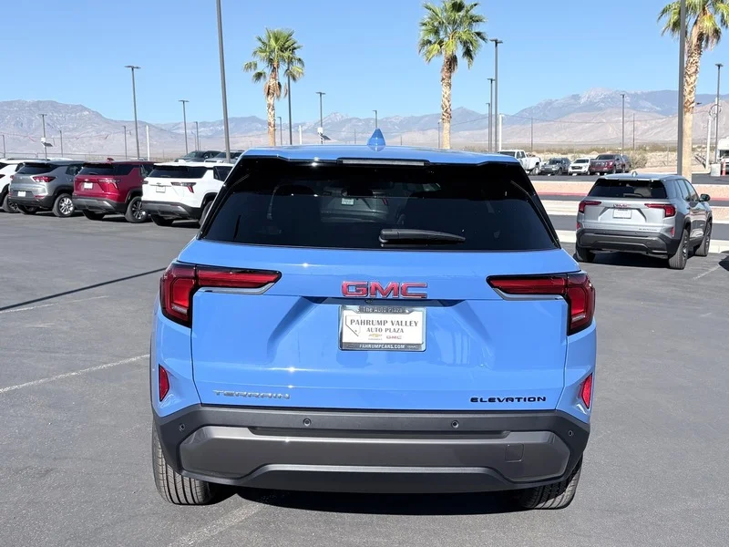 New 2026 Rapids Metallic GMC Elevation image 4