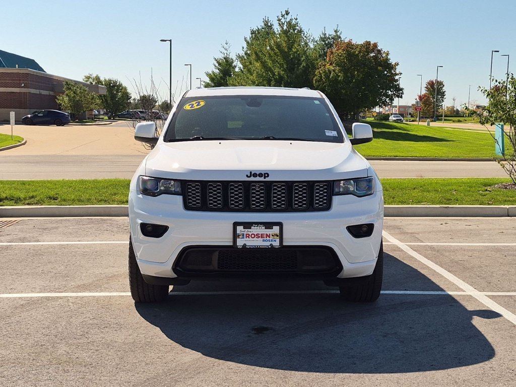 Used 2022 White Jeep Laredo X image 2