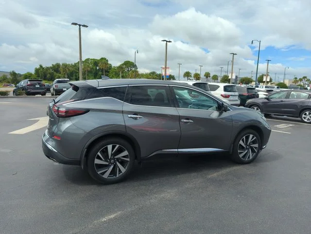 Used 2022 Gray Nissan SL image 5