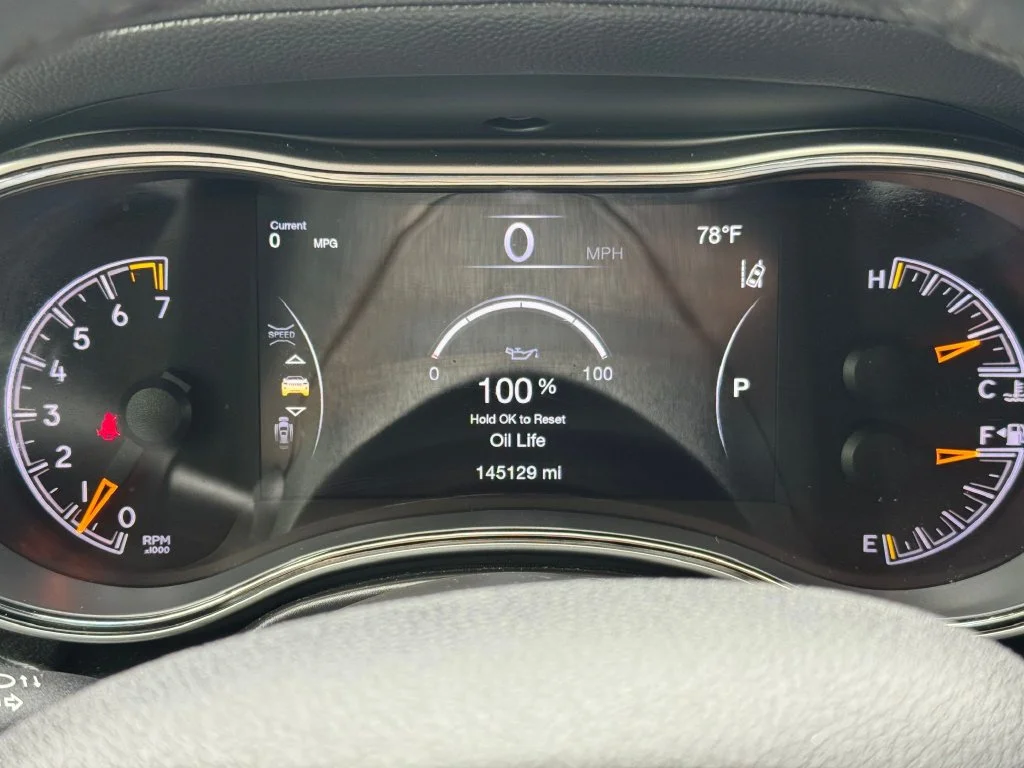 Used 2018 Red Jeep Overland image 21