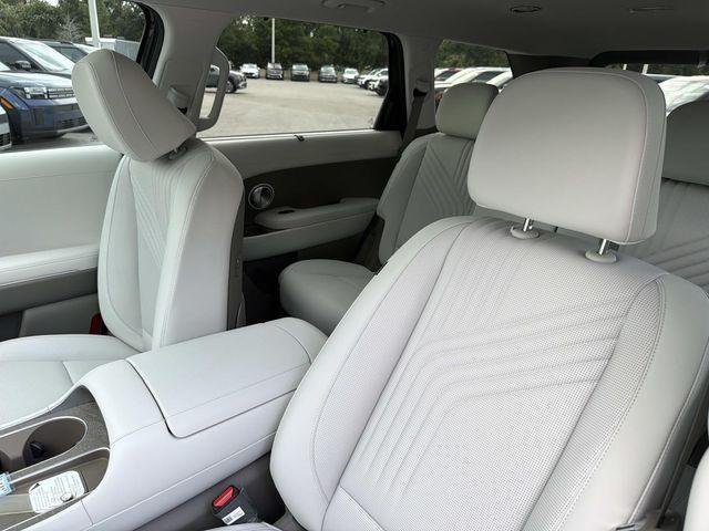 New 2027 Green Hyundai SEL Premium FWD image 11