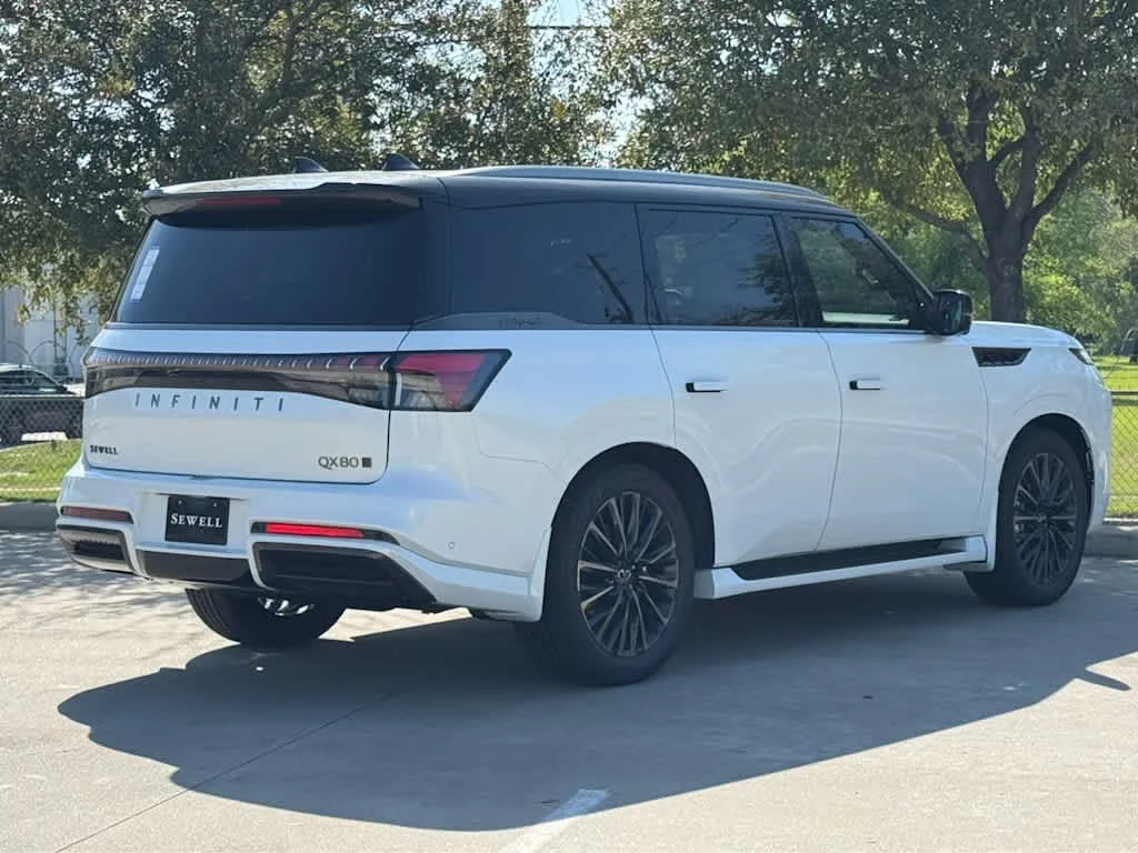 New 2026 2T RADIANT WHIT INFINITI Autograph 4WD image 3