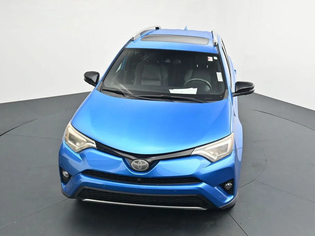Used 2017 Blue Toyota SE image 10