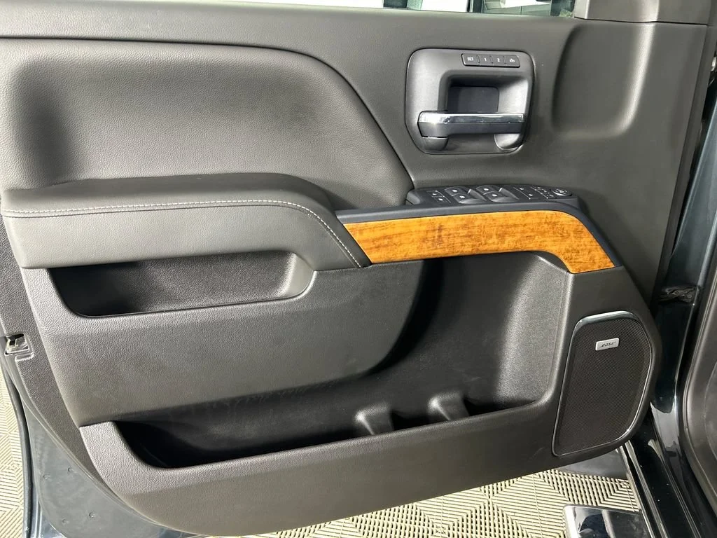 Used 2019 GRAPHITE METALLIC Chevrolet High Country image 12