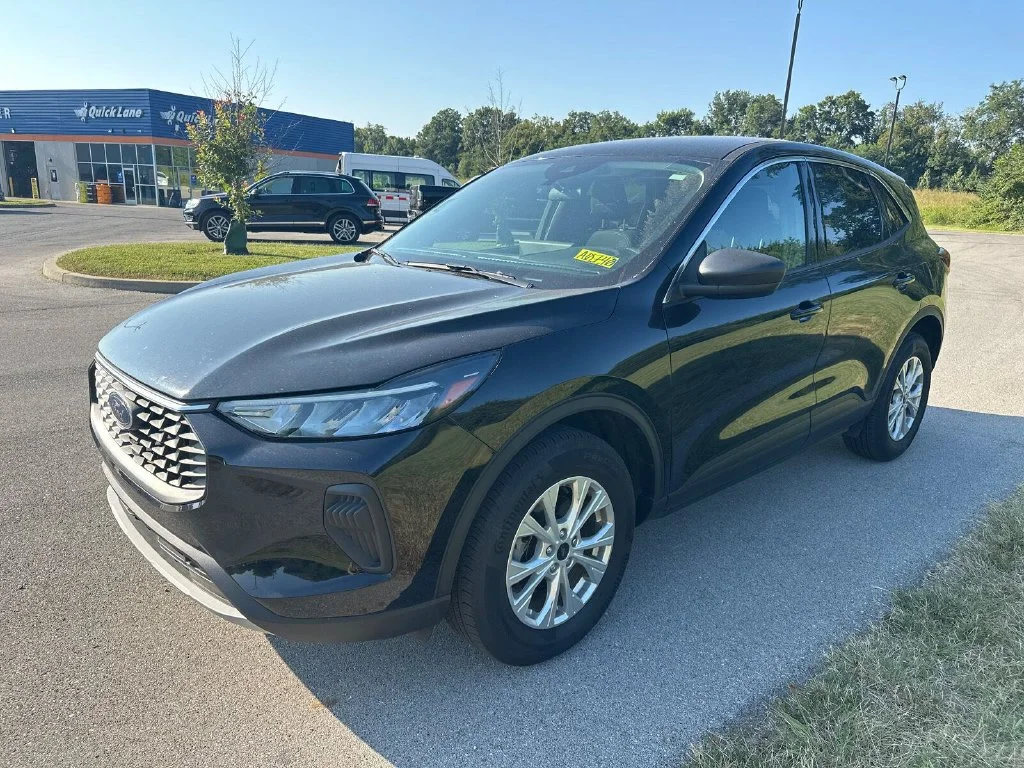 Used 2024 Black Ford Active image 3