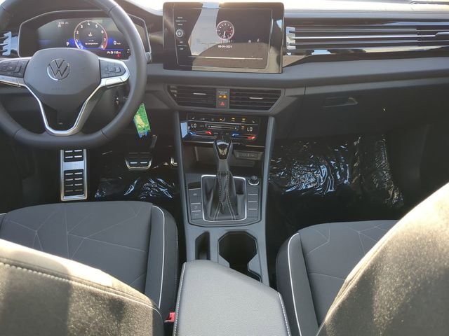 2025 Volkswagen Jetta Sport - Photo 14