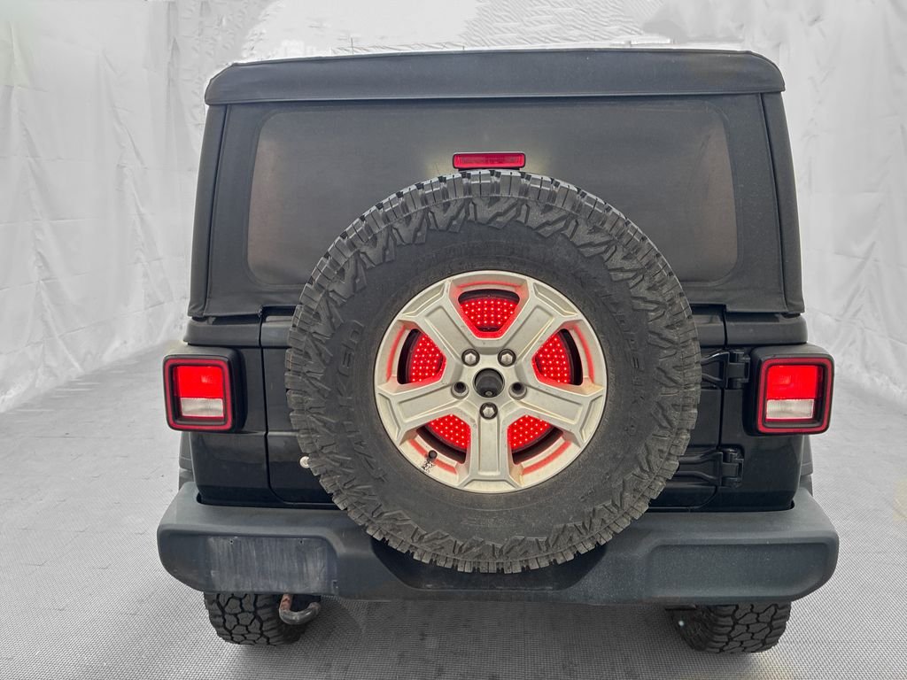 Used 2018 Black Jeep Unlimited Sport S image 5