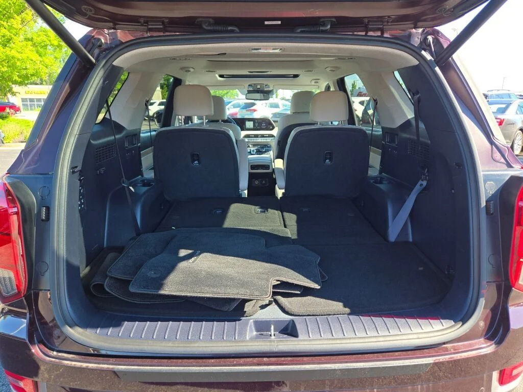 Used 2021 Red Hyundai Limited image 17