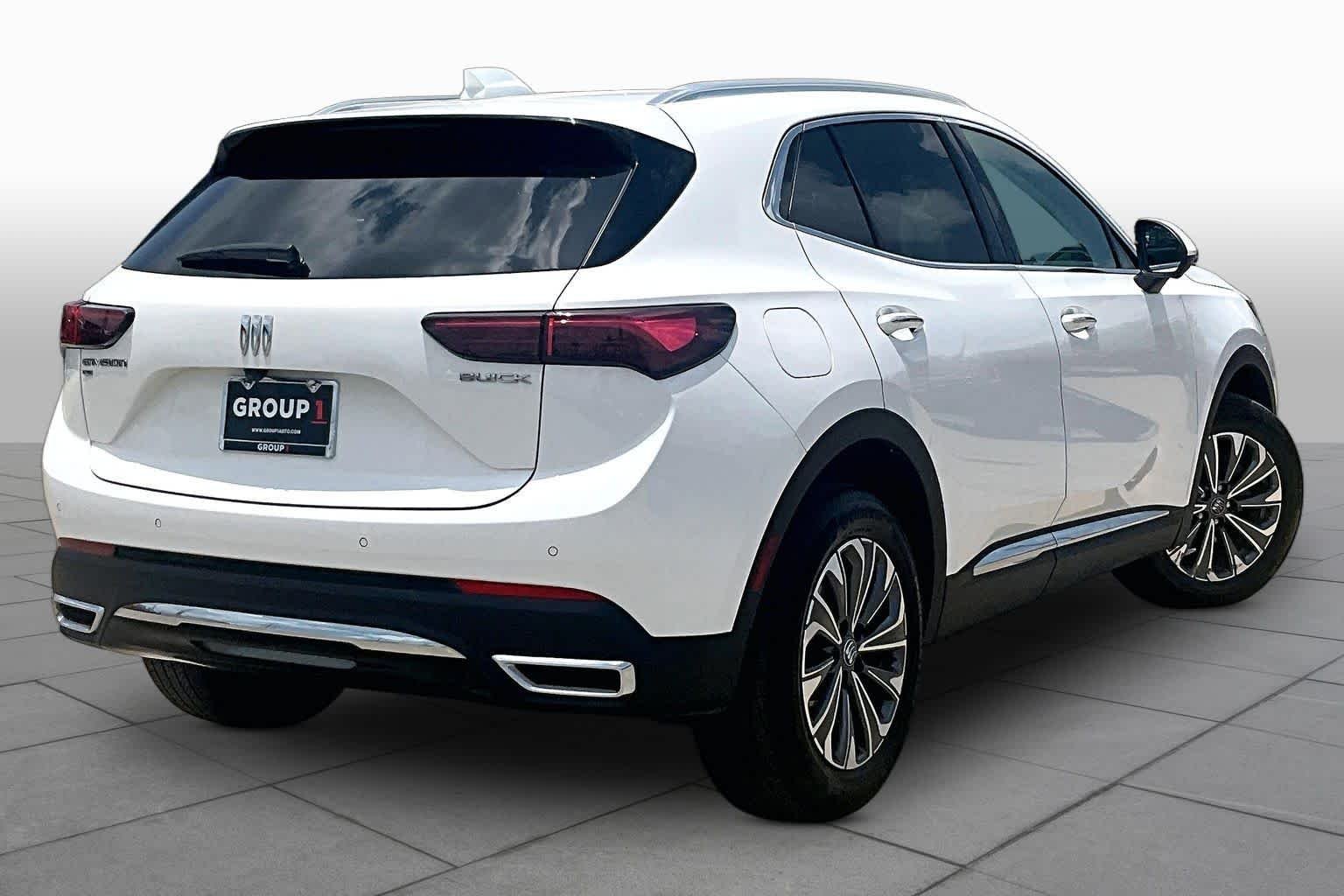 Used 2024 Summit White Buick Preferred image 13