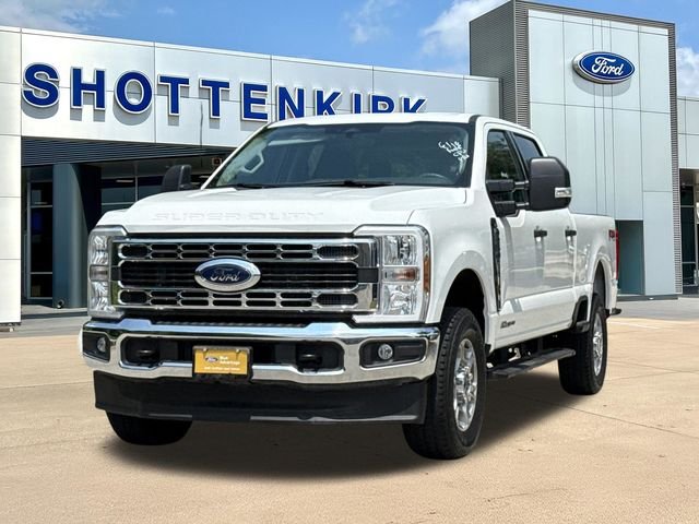 Used 2025 White Ford XLT image 3