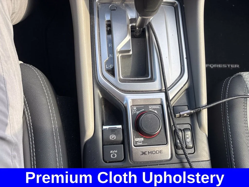 Used 2022 White Subaru Premium image 23
