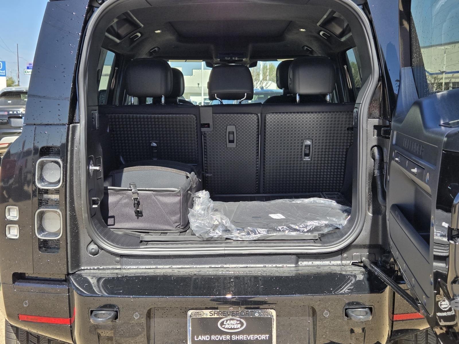 2025 Land Rover Defender V8 - Photo 10