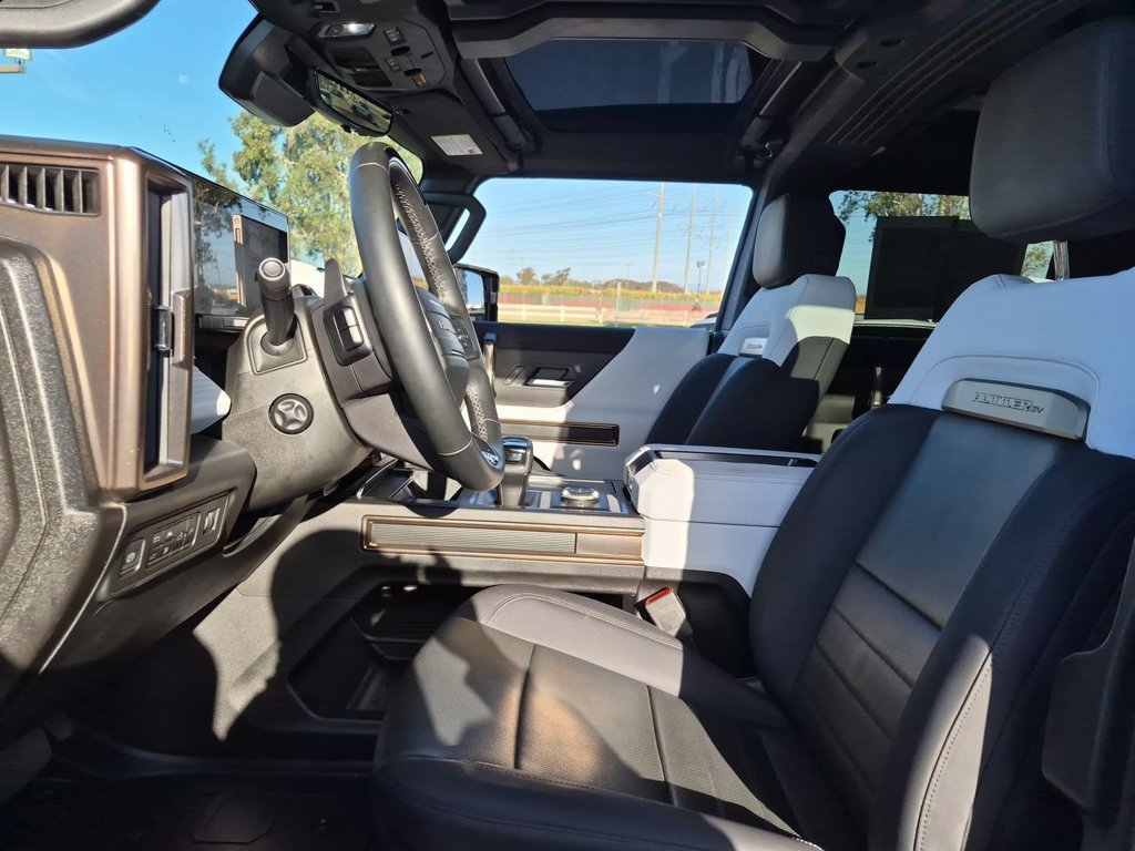 Used 2025 Void Black GMC 2X image 20