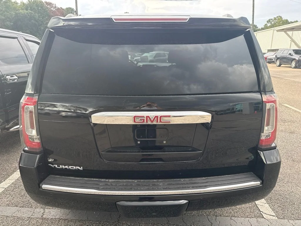 Used 2018 Onyx Black GMC Denali image 4