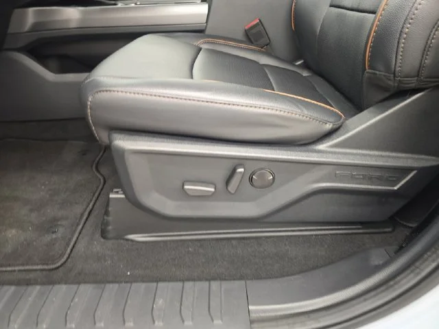 New 2026 Glacier Gray Metallic Tri-Coat Ford F-250® Lariat® image 43